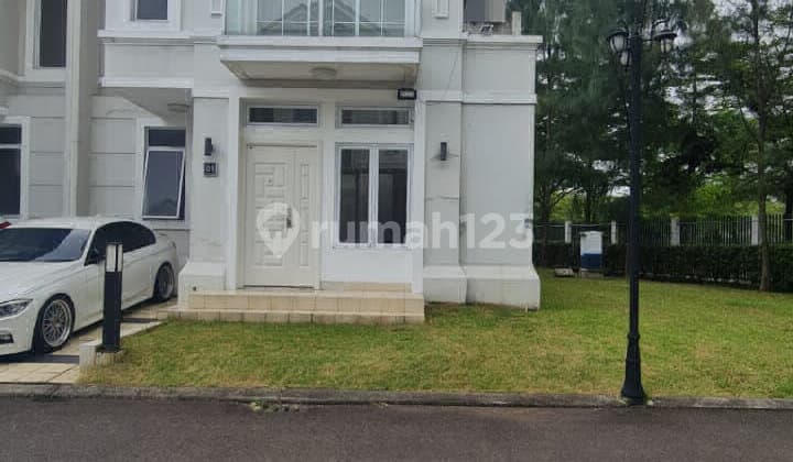 Rumah 2 Lantai American Classic Style S9169