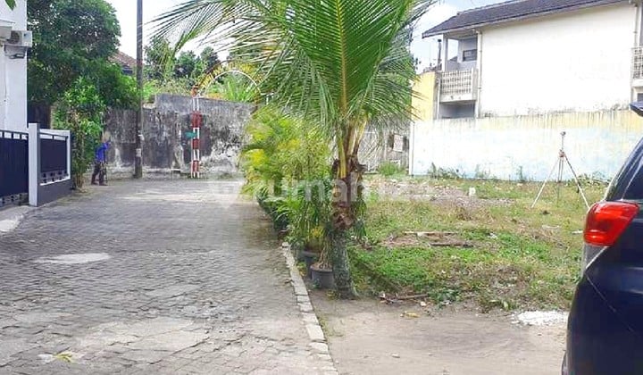 Pogung, Tanah Yogyakarta 3 Menit kampus UGM