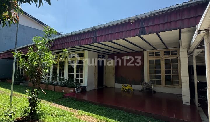 Bisa KPR, 2 Lantai, SHM, Dekat Akses Transjakarta,