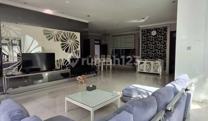 Jual Rumah Mewah Pakuwon Indah Hook SHM Dekat Ptc Surabaya Barat