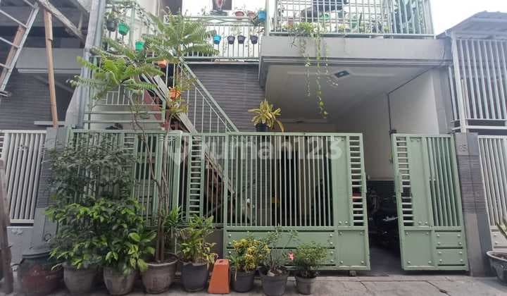 Jual Rumah Terawat Siap Huni SHM Daerah Bronggalan Strategis