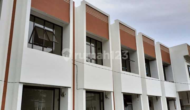 Dijual Ruko 2 Lantai Pinggir Jalan Raya - Lokasi Strategis Di Cipayung Jakarta Timur