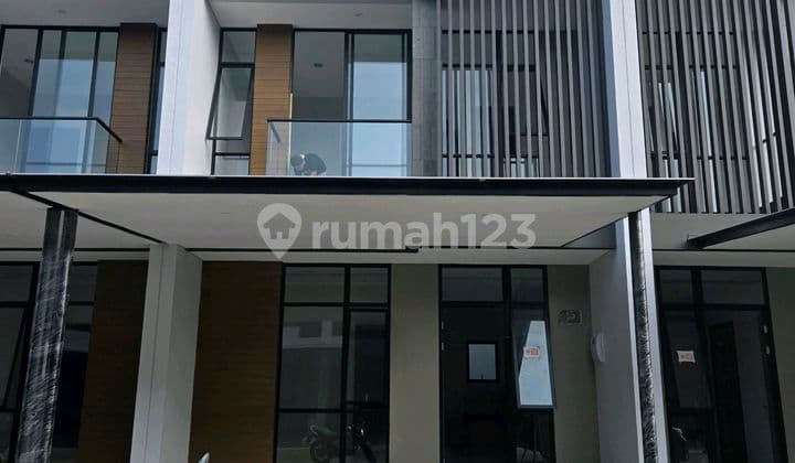 Dijual Rumah Kuningan Village Pik 2