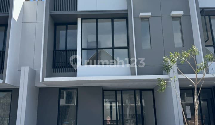 For rent new house garden avenue, strategic location