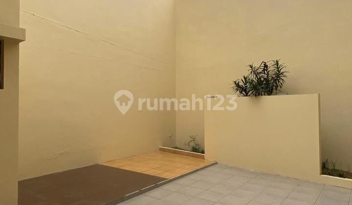 Rumah Rapih Seberang Grand Lucky Greenlake City