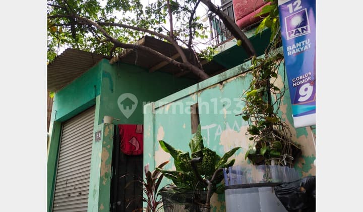 RUMAH DENGAN FASILITAS WARUNG DI KEMAYORAN, JAKPUS