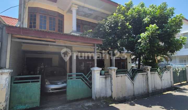 For Sale: Well-Maintained 2-Story House Ready to Occupy on Jl Kemuning 1, Pejaten Timur, Pasar Minggu, South Jakarta.