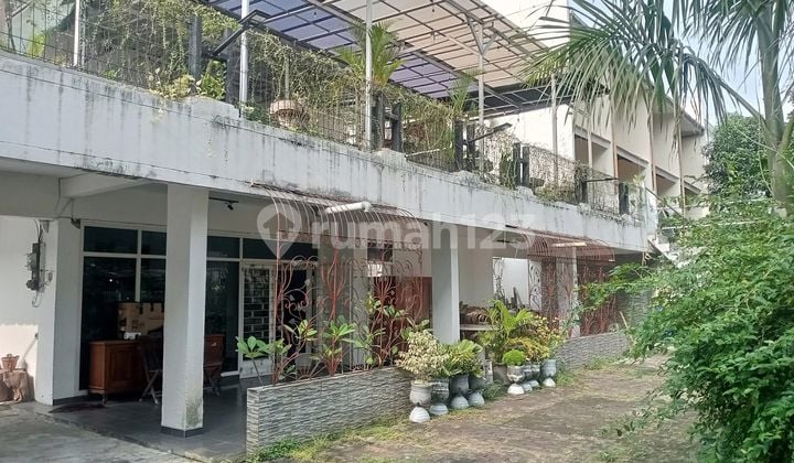 Disewakan Rumah Kantor di Jl Kramat Senen, Row Jalan Lebar