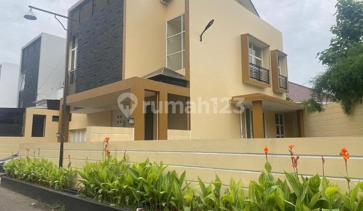 Dijual Rumah Hook Terawat SHM di Pondok Kelapa Jakarta Timur