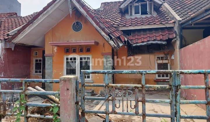 Rumah Tua Harga Murah Hitung Tanah Saja Lokasi di Villa Mutiara Pluit, Tangerang