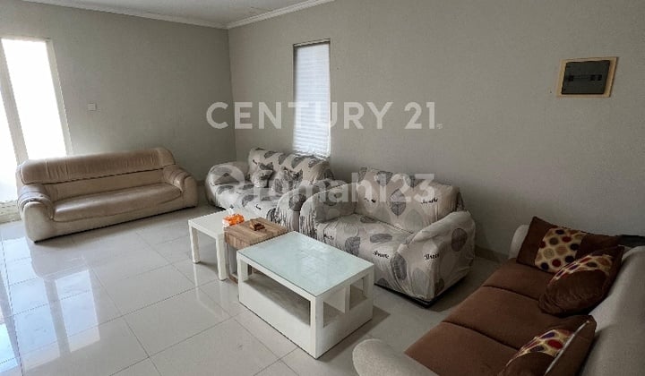 Dijual Rumah 2 Lt Claster Florencia Jln Boulevard