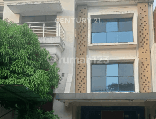 Rumah Bagus Siap Huni di Cluster Premium Beverli Lippo Cikarang