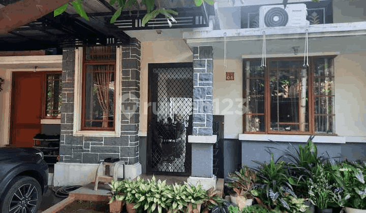 A Good House Ready to Occupy in Grand Wisata Near Living World Mall