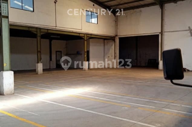 Gudang Siap Pakai 2 Akses Masuk di Kawasan Industri Jababeka Cikarang