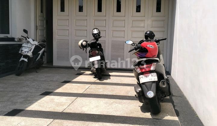 Rumah Secondary Full Furniture Dekat Kampus Binus