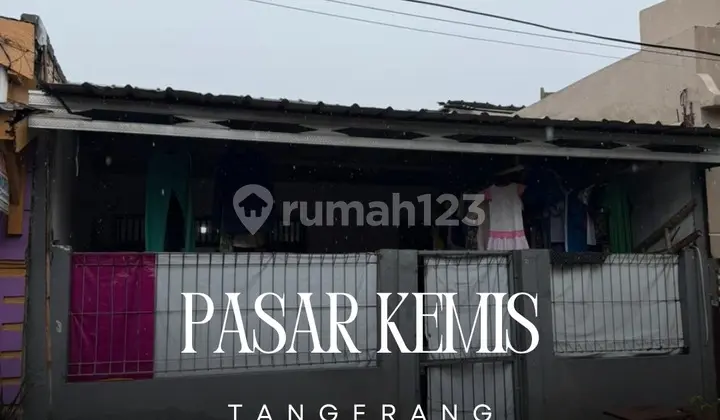 For Sale, Practical and Strategic House in Pasar Kemis.