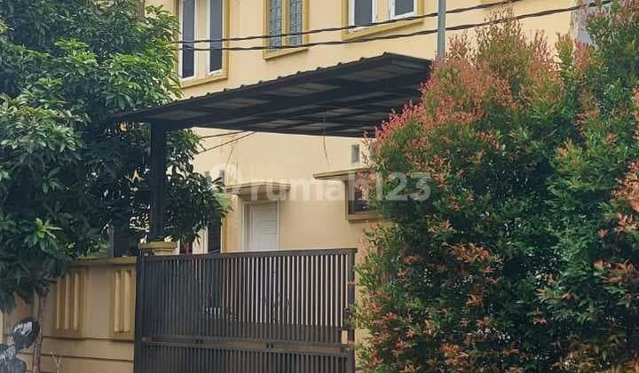 Rumah 2 Lantai Hoek Strategis Griya Permata Tangerang