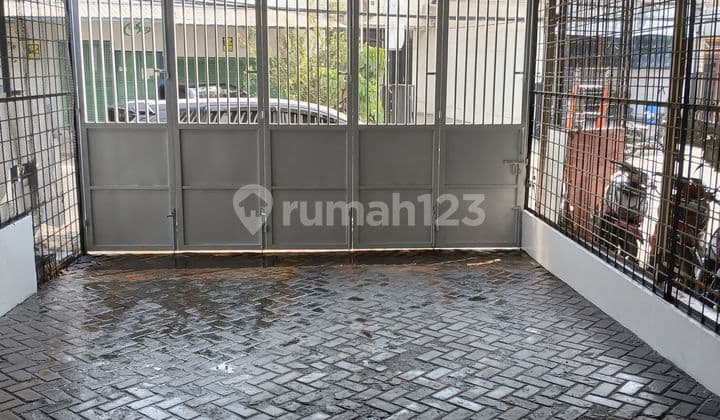 Ruko Bagus 3Lantai Strategis Jalan Raya . Kosambi Baru