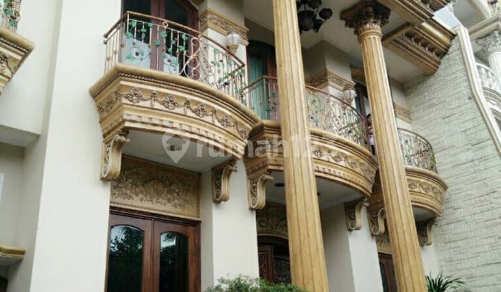 Rumah Super Mewah Ada Kolam Renang Kelapa Gading