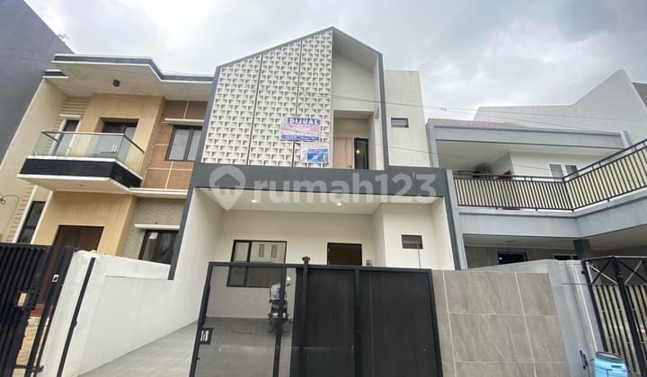Brand New House di Lokasi Perumahan Metland