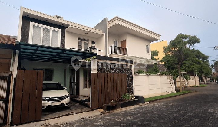 Rumah 2 Lantai Letak Strategis Di Taman Semanan