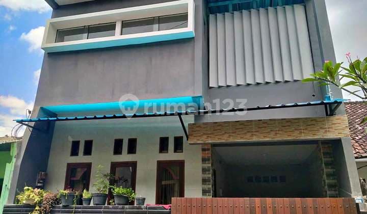 Rumah Bagus Furnished Padangsambian Kaja, Denpasar