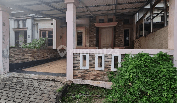 Rumah Murah Butuh Renovasi Di Kota Wisata