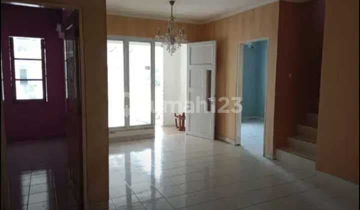 Rumah Murah 2 Lantai Dalam Cluster di Kota Wisata