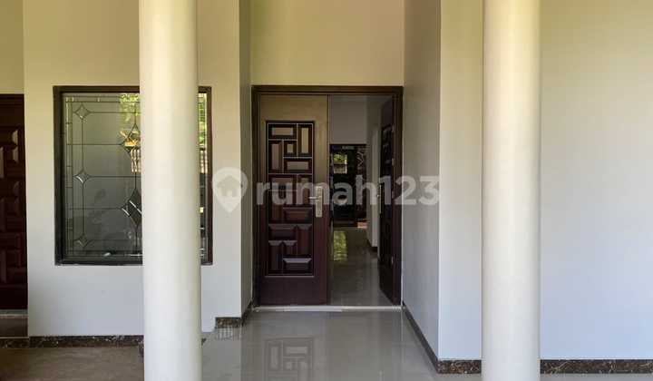 Rumah Kemanggisan, 2 Lantai, Tempat Strategis