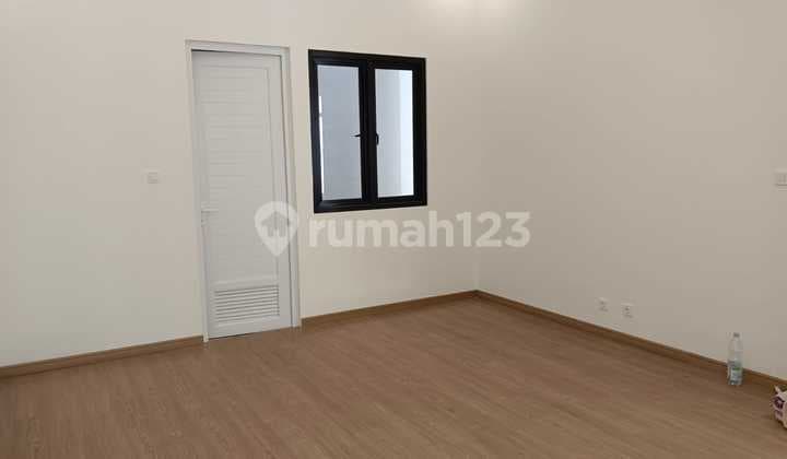 New Metland House, Southeast Facing, 3 Floors