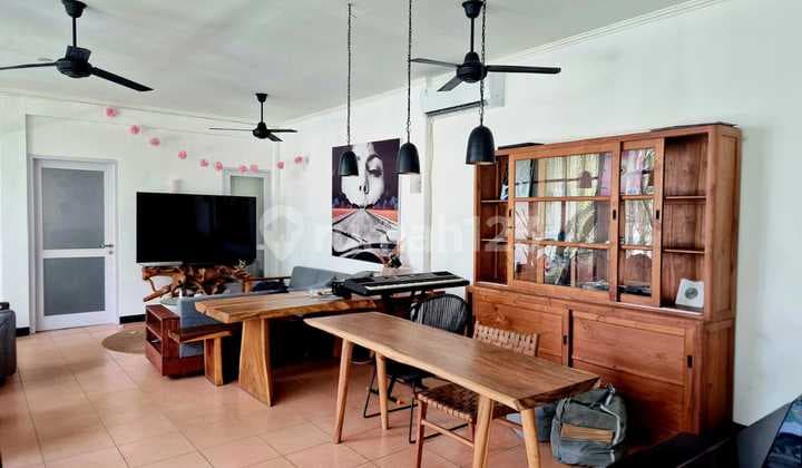 Dijual Villa Keluarga 4 Kamar Tidur Freehold (Shm) di Umalas