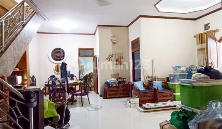 Luxury 2-Story Hook House 300M Strong and Strategic in Pondok Kelapa