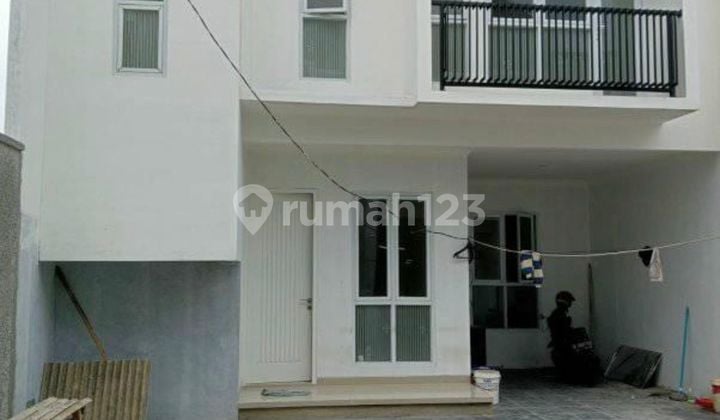 Lebar 10M! Rumah Mewah 2 Lantai di Jatiwaringin Hanya 1 Milyar!!