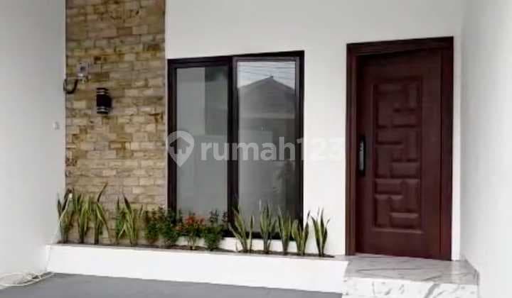 Rumah Baru 3 Lantai Strategis di Utan Kayu Matraman Jakarta Timur