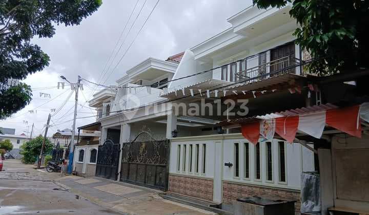 Hunian Hook 300M2 Muat 6 Mobil Legalitas Aman Duren Sawit