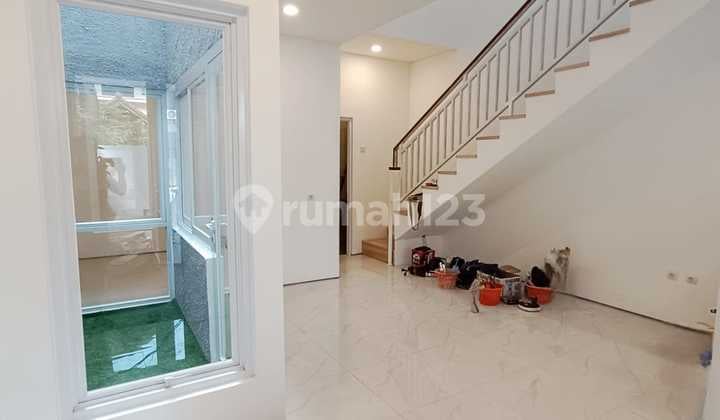 Mewah & Strateis Rumah Dibilly Moon Pondok Kelapa