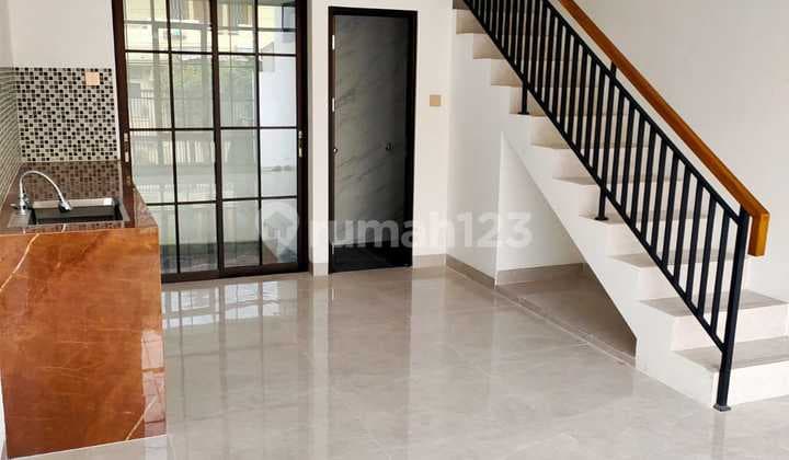 Eksklusif! Rumah Mewah di Lokasi Premium Pondok Kelapa