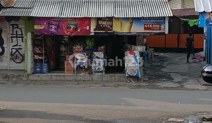 Kios SHM dengan Isi! Siap Usaha! Cepat di Jakarta Timur