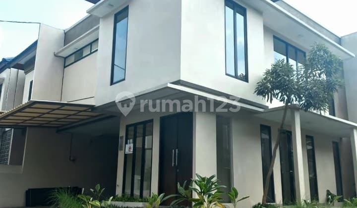 Rumah Hook Cluster Strategis Dekat Tmii Cipayung, Jaktim - SHM