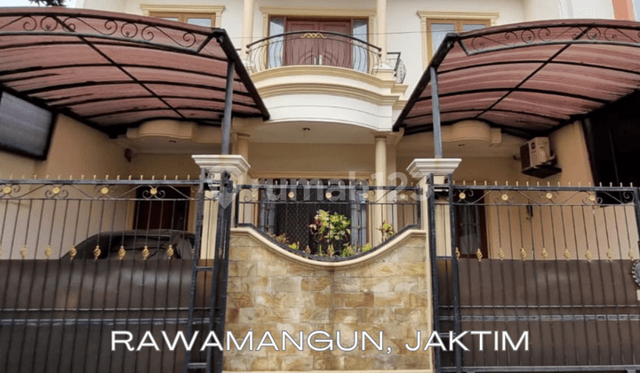 Strategic 2-Story Minimalist Modern House in Rawamangun, East Jakarta - Freehold Title