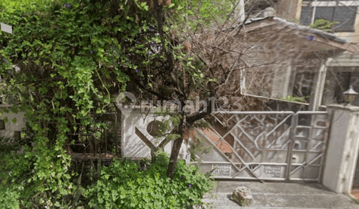 2-STORY HOUSE IN GREEN VILLE