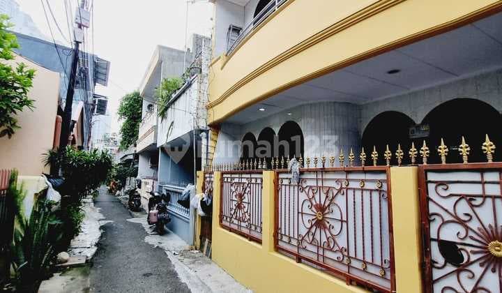 Disewakan Rumah di Tanjung Duren