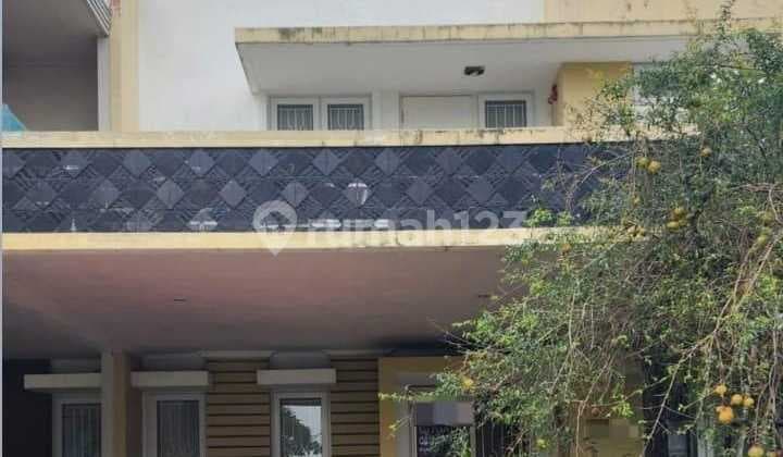 Di Jual Rumah di Raffles Hills Cibubur Dekat LRT Strategis