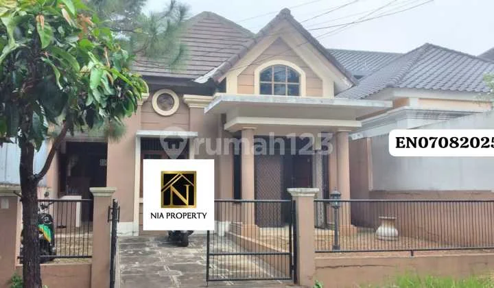 Rumah 1 Lantai Luas 180 Rapi Siap Huni di Bukit Golf Cibubur Rumah 1 Lantai Luas 180 Rapi Siap Huni di Bukit Golf Cibubur