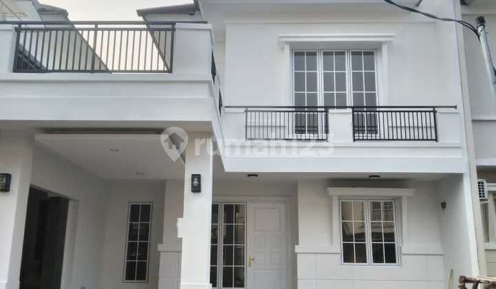 Dijual Rumah di Kota Wisata Cibubur Rapi Siap Huni