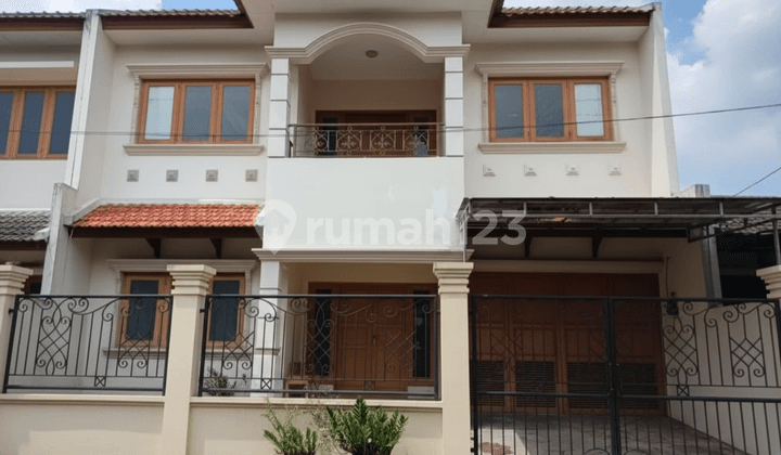 Exclusive Active 2-Story Boarding House in Nginden near International Hospital, Campus, and Offices.