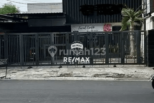 Dijual Properti Strategis - Jl. Letkol Istiqlah Banyuwangi