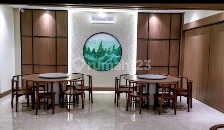 For Sale Seafood Restaurant Still Operating Busily in Bekasi