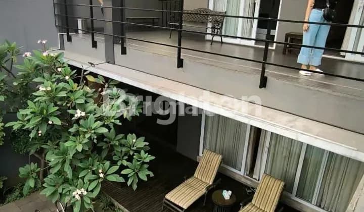 Rumah Mewah 2 Lantai LT 322M²
