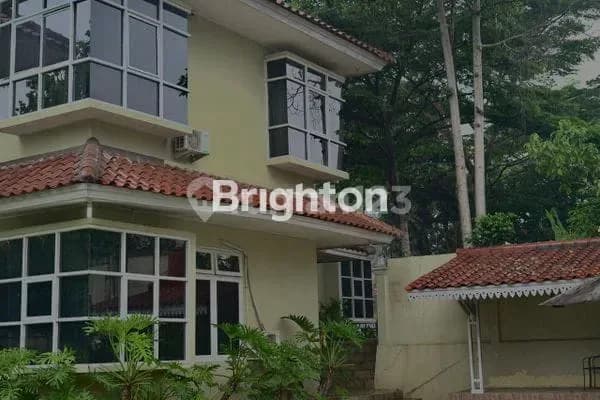 Rumah Besar Mewah Siap Huni